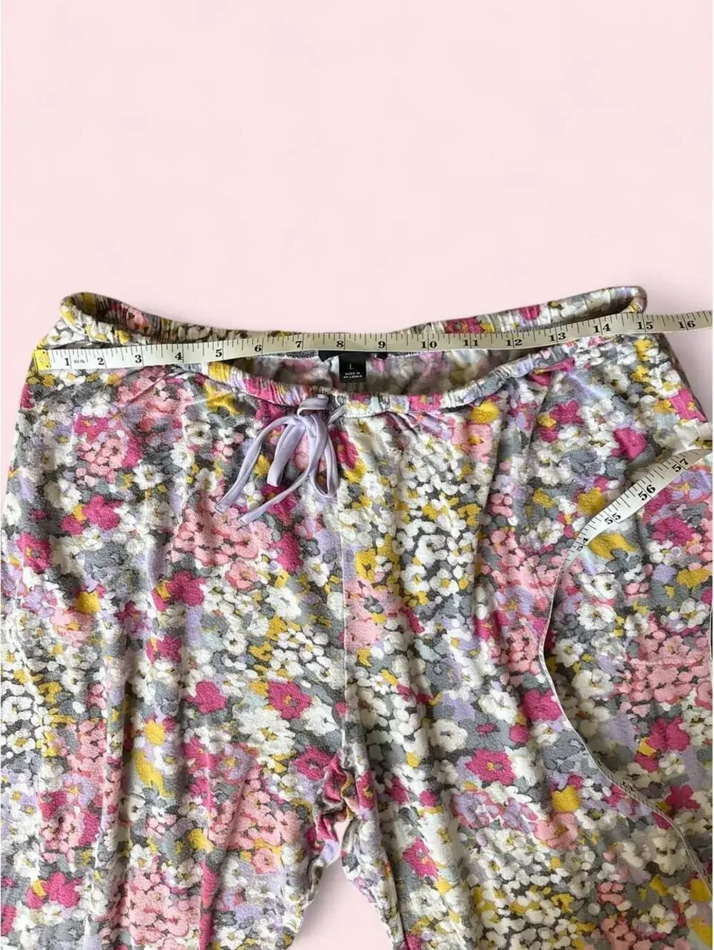 Simply Vera- Vera Wang floral pajama bottoms. Super soft and cozy.